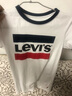 Levi's李维斯夏季男童短袖T恤时尚百搭童装经典三色标纯棉半袖上衣 奶白 150 /72 【建议身高140-152cm】 实拍图
