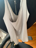 俞兆林 V领吊带无袖小背心女冰丝打底衫仿真丝西装内搭性感外穿上衣夏 702冰丝吊带 灰色1件 均码 （80-135斤） 实拍图