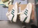 阿迪达斯（adidas）三叶草女鞋 26秋季新款运动鞋轻便透气休闲鞋低帮耐磨复古滑板鞋 汉玉白/奇妙浅灰蓝【热销款】 38 (235mm) 实拍图