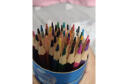 得力(deli)36色水溶性彩铅 原木六角杆彩色铅笔 学生涂色专业彩绘美术画笔套装文具 纸筒DL-7071-36 实拍图