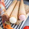 格力高（Glico） 日本进口零食甜筒脆皮冰淇淋夹心饼干草莓香草巧克力蛋筒幼儿园 冰激凌蛋筒4袋 87g 实拍图