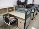 黎富家具（LIFU）办公桌椅4\/6人职员办公工位组合屏风玻璃隔断财务工位电脑 配套活动柜单价（不单独发货） 不含办公椅 实拍图