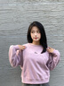 她享 圆领卫衣女春秋插肩袖短款上衣字母爱心刺绣减龄套头衫T143W1005 实拍图