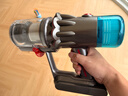 戴森（DYSON）V12 Detect Slim Fluffy家用清洁手持无线除螨吸尘器 光学显尘 原装进口 超强大吸力 智能 可车载 实拍图