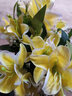 花艺赫家饰仿真花百合高枝装饰花假花绢花客厅摆设餐桌高档花艺干花花束摆件 40cm7头黄色绢布百合花【5支】 实拍图