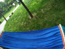悠度冰丝吊床防侧翻户外露营荡秋千室内外透气网床成人儿童吊椅摇床 蓝色双人木棍款+可背负收纳袋 实拍图