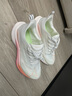 特步【2000公里二代】跑鞋女两千公里耐磨回弹跑鞋体考竞训女跑步鞋 帆白/樱落粉【跑向春天-女】 35 实拍图