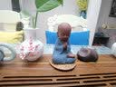 宇轩 紫砂小和尚茶宠摆件小佛可养功夫茶具陶瓷纯手工精品创意小沙弥 YY--祈福小和尚红衣 实拍图