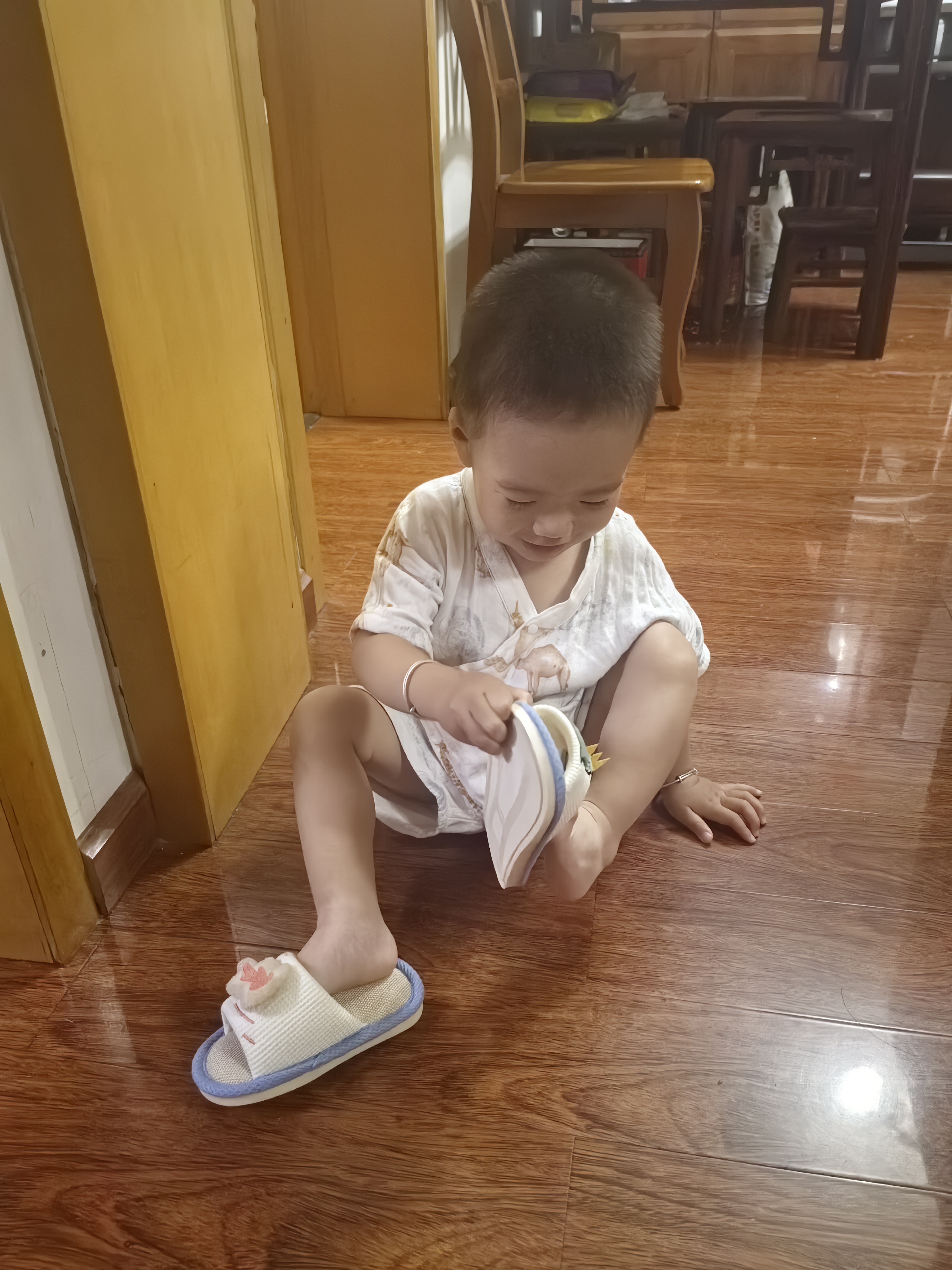 科巢儿童亚麻拖鞋夏季春秋室内防滑防臭宝宝幼儿园男童女童四季居家 卡斯恐龙 15 (适合脚长14cm丨1.5-2岁) 实拍图