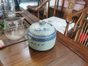 来尊景德镇仿古手绘茶叶罐青花千里江山中式陶瓷普洱茶盒茶罐茶道配件 老陶泥茶叶罐【千里江山】简装 实拍图