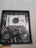 LOMOGRAPHY【情人节】【新配色】 Lomo’Instant 拍立得相机 三寸相纸 经典纯白色 连三款镜头套装（不含电池相纸） 实拍图