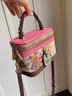 I.T CKENGRT香港流行包包2024七夕时尚经典涂鸦老花盒子包单肩斜挎手提包包女 涂鸦粉红色 盒子包223 实拍图