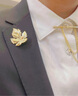 IFSONG美宋 男士胸针领针 时尚西服配饰主持人西装胸花女士简约金色别针 金色枫叶XS020A 实拍图