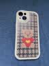 吟悦 适用苹果13/pro/max手机壳 iPhone新款卡通13mini全包镜头防摔网红硅胶皮纹软壳毛衣熊女款 (古董白)红色毛衣熊-贈保护膜 苹果13 实拍图