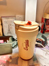 苏泊尔（SUPOR）咖啡杯保温杯男女随行吸管水杯女生保冷杯陶瓷覆层内胆杯子礼物 羊皮纸色450ml+杯套【316内胆】 实拍图