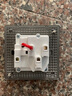 西蒙（SIMON） 开关插座面板86型10A五孔插座带开关一开五孔单控双控单联双联C6 一开双控五孔 实拍图