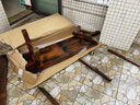 喵喵藤 室外露天阳台桌椅实木喝茶桌椅三件套庭院碳化防腐木户外桌椅组 长120*宽80cm（一桌二椅） 实拍图