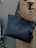 曼尼琼诗（VUNIQSON）品牌轻奢手提包女托特包包新款时尚大容量真皮单肩包斜挎包女 宝蓝色 实拍图