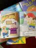 新版幼儿英语启蒙绘本一辑全10册手机扫码音频互动英语认知漫画式情景对话英语启蒙绘本 实拍图