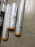 SPENG一次性防尘膜防尘布装修家具遮盖保护膜沙发床防灰布盖布宿舍防尘 带定位贴（4米高*20米长 0.8丝） 实拍图