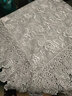 泰绣 简约盖巾蕾丝防尘盖布小茶几镂空装饰巾床头柜冰箱巾绣花小方巾 两色可选 灰色 85*85cm 实拍图