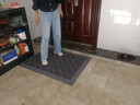 奢帝室外地垫进门垫酒店大门口入户外拼接防滑脚垫台阶塑料防水防晒 单刷灰色（实心加粗加密） 120*240CM（四周含边+送安装锤） 实拍图