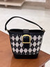 UR女包拼接女士包包2025新款菱格绣线单肩斜挎包小众高级手提水桶包 黑色 实拍图