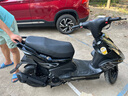 杰帆（JF）踏板摩托车125cc鬼火一代摩托车外卖踏板车燃油车助力车可上牌 黑色带新款贴花 国四电喷版（可上牌） 实拍图