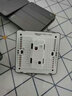 德力西（DELIXI）拉丝开关插座面板电工电料86型装修家用墙壁电源全屋套餐822灰色 正五孔 实拍图