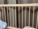 侗俬 榉木儿童床拼接床实木床婴儿床带护栏宝宝边床加宽边床男女孩床 两面护栏(原木色) 外径：长150cm×宽70cm×高40cm 实拍图