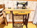 蝴蝶牌（BUTTERFLY）正宗上海蝴蝶牌老式缝纫机脚踏式手动飞人裁缝机头可电动吃厚衣车 黑蝴蝶+黄色台板+铸铁机架+电机 实拍图