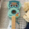 NEW CLASSIC TOYS儿童尤克里里玩具初学吉他可弹奏早教音乐启蒙乐器男女孩生日礼物 天蓝色小鸟-21寸木质尤克里里 实拍图