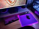 雷蛇（Razer）烈焰神虫V2专业版RGB硬质鼠标垫 集成2.0 USB端口 烈焰神虫V2专业版 黑色 实拍图