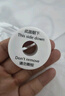 硕方 纯色间隙标签纸 T10标签打印机不干胶贴纸打价纸自粘小标签热敏标签纸 间隙白色12*22mm(280片) 实拍图
