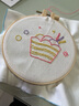 坤随 手工刺绣diy材料包儿童学生初学者简单创意自绣卡通图案 随机刺绣1个【含绣绷＋材料包】 实拍图