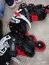 美洲狮（COUGAR）轮滑鞋 儿童男女可调节旱冰鞋闪光轮滑鞋平花鞋套装滑冰鞋滑轮鞋 休闲/平花两用/紫色鞋+护具+头盔+包 L (可调36-39码)10岁+ 实拍图