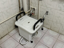 HOEA德国坐便器蹲厕改坐厕神器折叠壁挂式老人孕妇洗澡椅带扶手坐便椅 带防溅挡板+免打孔安装+深度可调 实拍图