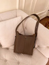 viney新款牛皮水桶包包女包品牌斜挎大包生日礼物送女友老婆 【咖色】实用高级感单肩手提包 大容量轻奢时尚百搭通勤托特包 实拍图