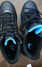 乔丹QIAODAN男鞋球鞋2025毒液皮面防水低帮篮球鞋缓震防滑运动鞋 黑色/天蓝 39 实拍图