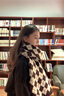 目丸针织格子围巾女秋冬季韩版百搭学生可爱少女保暖加厚毛线围脖男潮 棕色系 实拍图