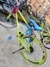 EG7弯把破风公路山地车自行车成人超轻26寸变速死飞单车男女学生 旗舰60刀-彩虹色 实拍图
