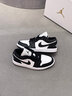 耐克（NIKE）AJ1女子运动鞋刺绣板鞋 AIR JORDAN 1 LOW DC0774-101 44 实拍图