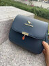袋鼠品牌女士单肩斜挎小包包女包真皮包2025新款中年妈妈包软皮手机包 蓝色（配礼盒+手包卡包）  实拍图