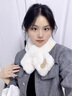 动荡橙小熊围巾女秋冬学生韩版毛绒交叉围脖冬天保暖甜美可爱加厚小脖套 DWJ41 白色 实拍图