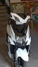 坤豪国四电喷新款大尚领摩托车125cc燃油车男女时尚踏板车省油 皎月白 实拍图