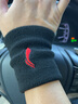 李宁（LI-NING）护腕男女健身腱鞘炎护具羽毛球网球篮球卧推运动跑步擦汗手腕带 黑色*2 均码 实拍图