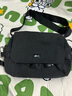 回力斜挎包男款通勤邮差包大容量单肩包男生背包大学生休闲帆布电脑包 黑色【灰色青蛙挂件】 实拍图