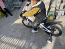 喜德盛（xds）小飞侠铝合金儿童自行车儿童 自行车3-6岁小孩女童男童轻便单车 18寸白/粉橘|铝合金车架+辅助轮|身高115-140cm 实拍图