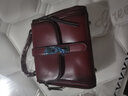 喵小姐轻奢高端品牌女士包包女包新款复古单肩斜挎包女百搭邮差小方包女 酒红(时尚洋气精致高档流行款) 实拍图