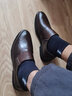 慕普盾男士新款轻奢男士商务正装皮鞋时尚百搭休闲皮鞋 棕色 42 实拍图